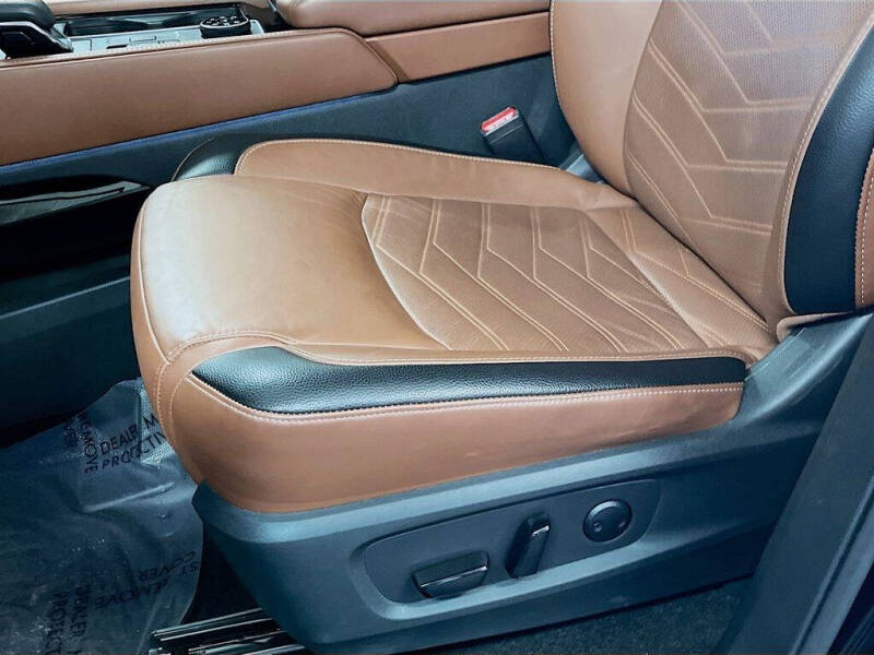 2024 Nissan Pathfinder Platinum