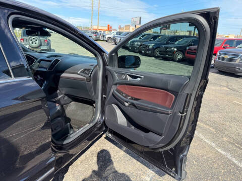 2020 Ford Edge Titanium