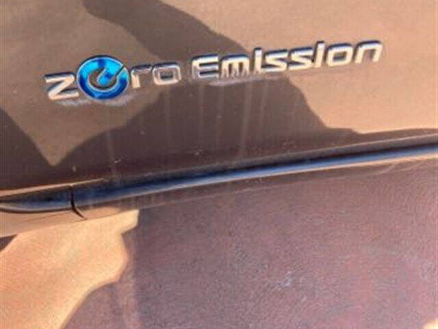 2013 Nissan LEAF S