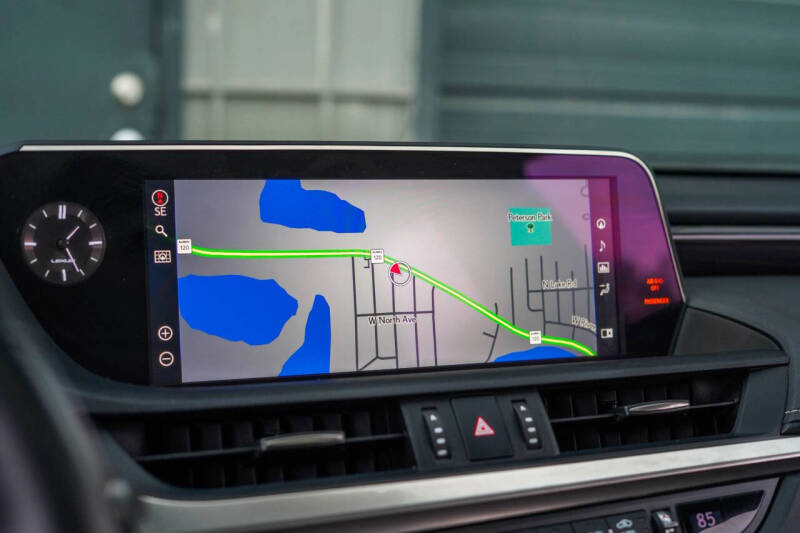 2020 Lexus ES 300h Ultra Luxury