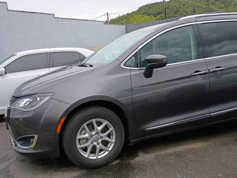 2020 Chrysler Pacifica Touring L