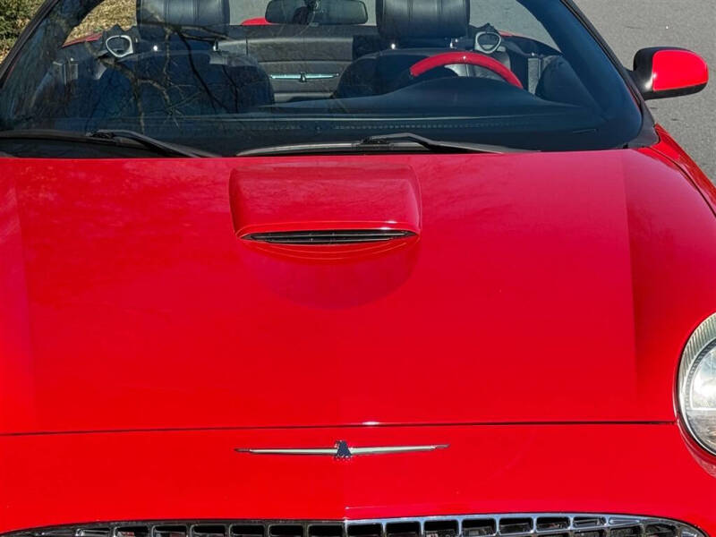 2004 Ford Thunderbird Deluxe