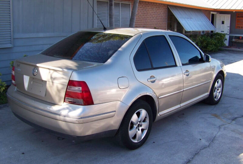 2005 Volkswagen Jetta GLS photo 6