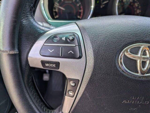 2012 Toyota Highlander SE