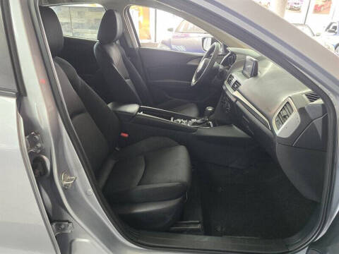 2017 Mazda MAZDA3 Sport