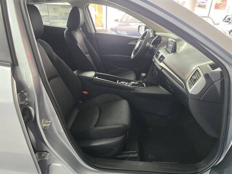 2017 Mazda MAZDA3 Sport