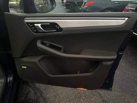 2015 Porsche Macan Turbo