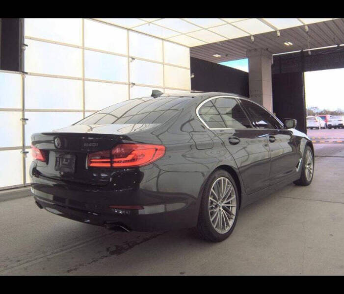 2019 BMW 5 Series 540i