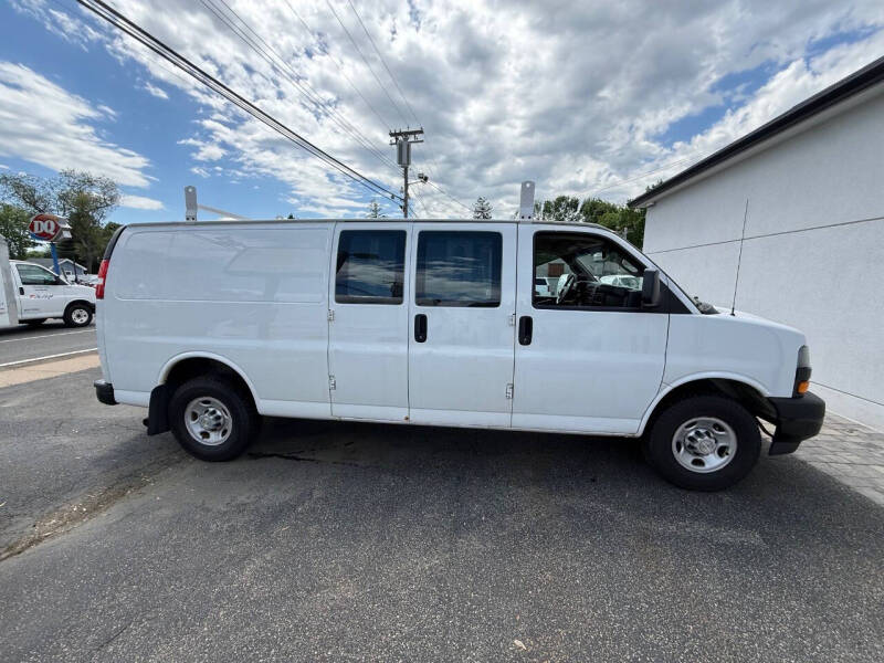 2021 Chevrolet Express 2500