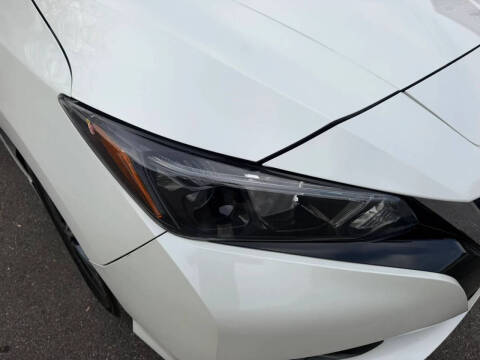 2022 Nissan LEAF SV