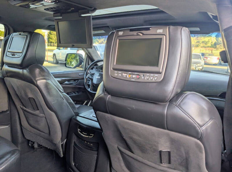 2018 Cadillac Escalade Platinum
