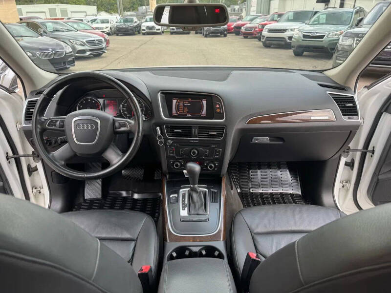 2011 Audi Q5 3.2 quattro Premium Plus