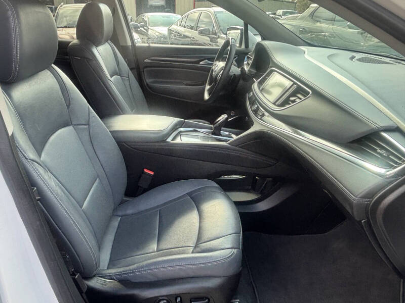 2021 Buick Enclave Essence