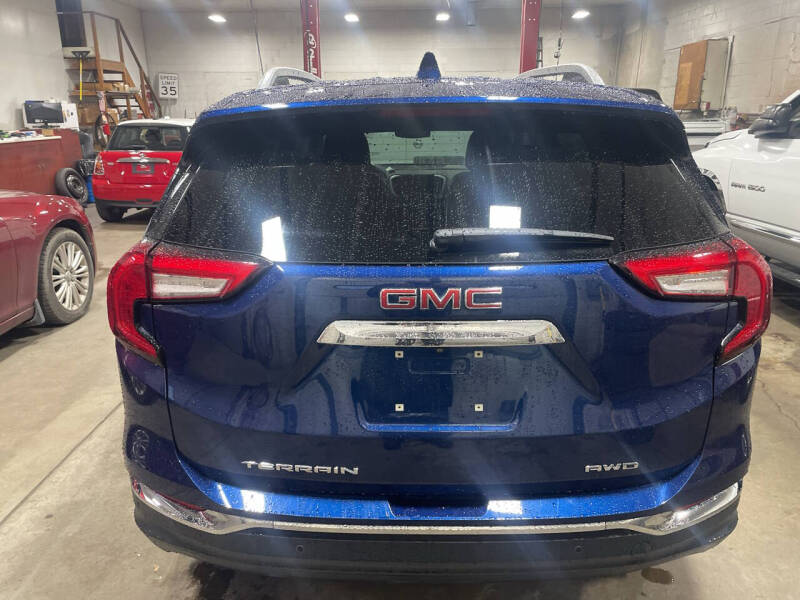 2022 GMC Terrain SLT