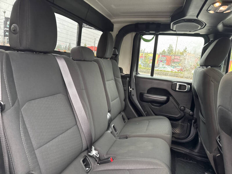 2020 Jeep Gladiator Sport