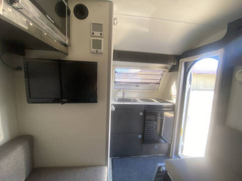 2022 nuCamp RV 320