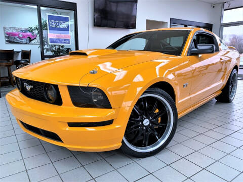 2007 Ford Mustang for sale at SAINT CHARLES MOTORCARS in Saint Charles IL