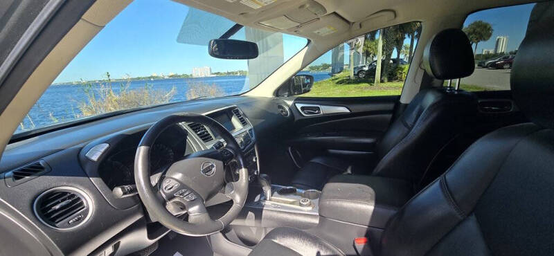 2018 Nissan Pathfinder SL