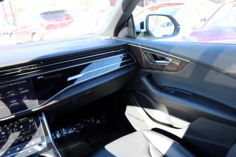 2020 Audi Q8 quattro Premium Plus 55 TFSI