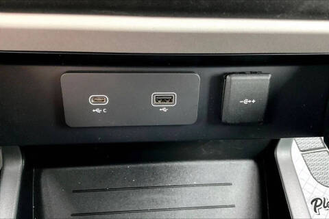 2022 Land Rover Defender 110 X-Dynamic SE