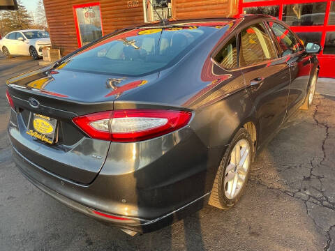 2016 Ford Fusion SE
