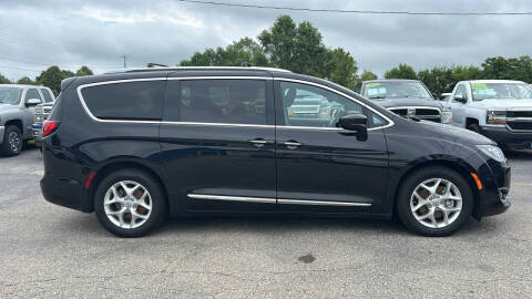 2020 Chrysler Pacifica Touring L