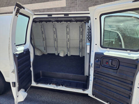 2016 GMC Savana 2500