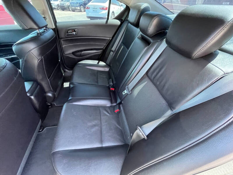 2013 Acura ILX 2.0L w/Tech