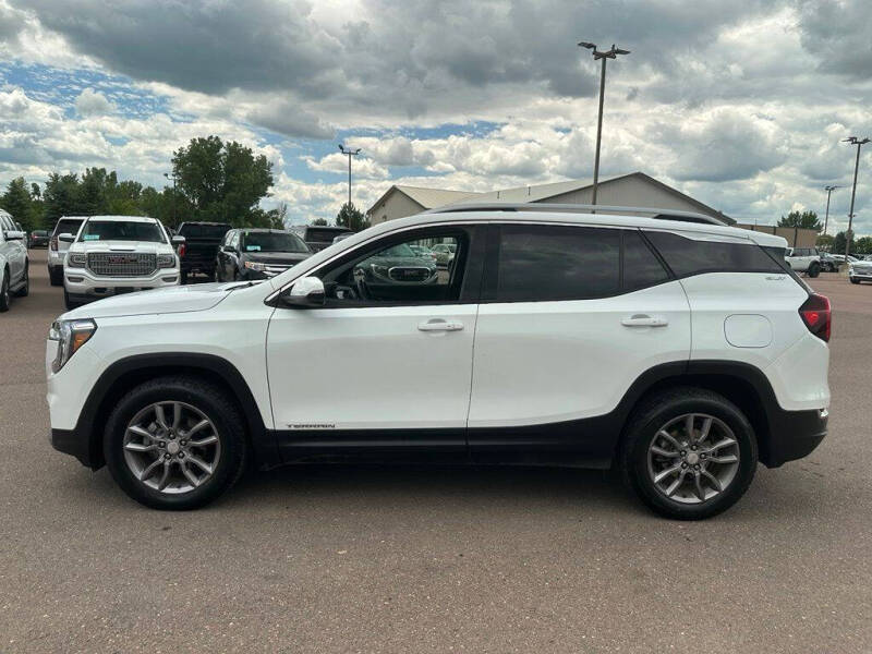 2023 GMC Terrain SLT