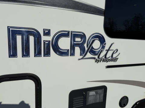 2017 FLAGSTAFF LITE 19 FD