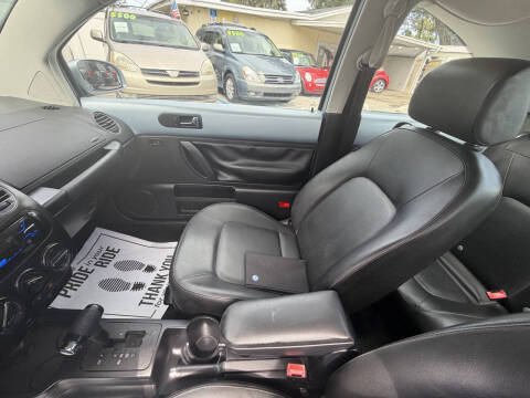 2010 Volkswagen New Beetle