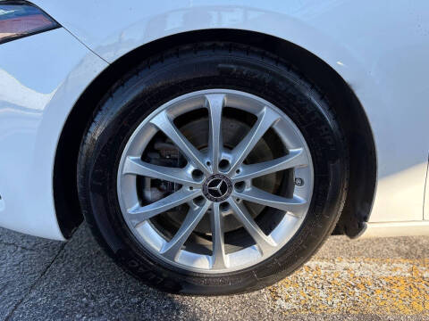 2019 Mercedes-Benz A-Class A 220