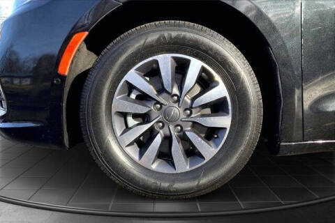 2021 Chrysler Pacifica Hybrid Touring L