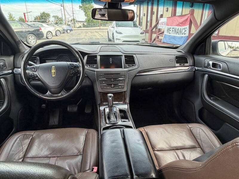 2014 Lincoln MKS