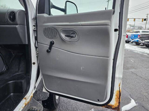 2003 Ford E-Series E-550 SD