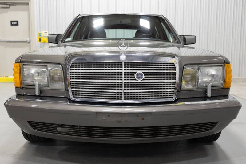 1988 Mercedes-Benz 560-Class 560 SEL