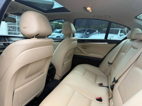 2016 BMW 5 Series 528i