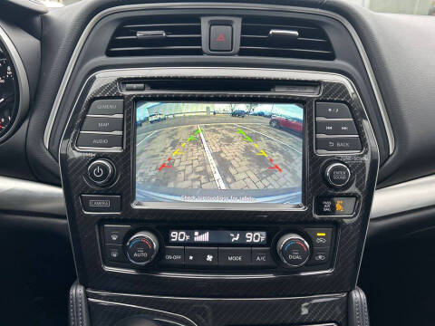 2017 Nissan Maxima 3.5 SR