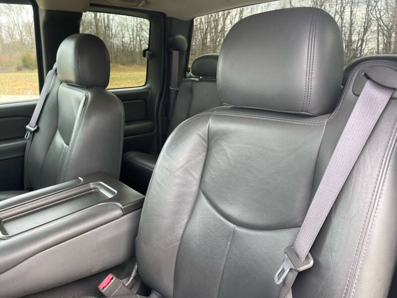 2004 Chevrolet Silverado 2500HD LS