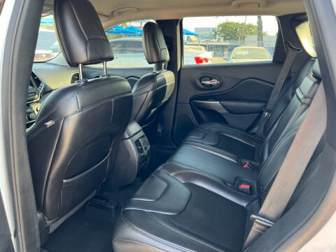 2019 Jeep Cherokee Latitude Plus