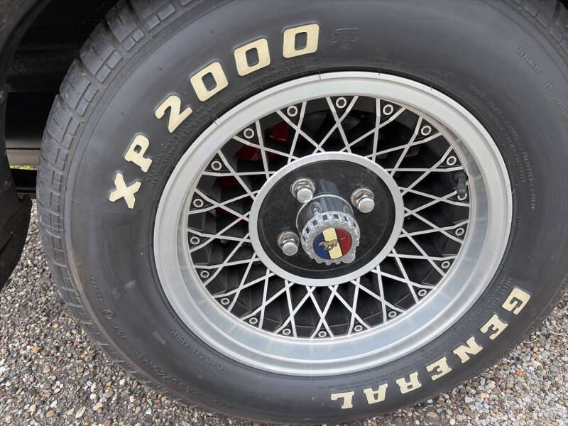 1977 Ford Mustang  2