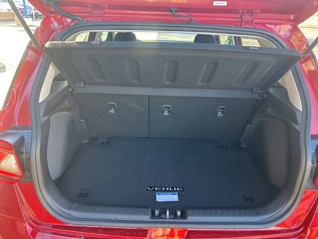 2026 Hyundai Venue SE