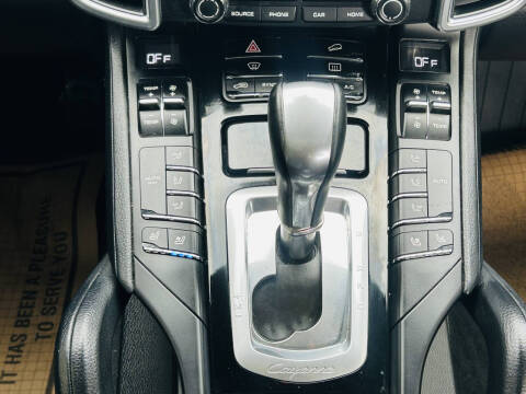 2018 Porsche Cayenne Platinum Edition