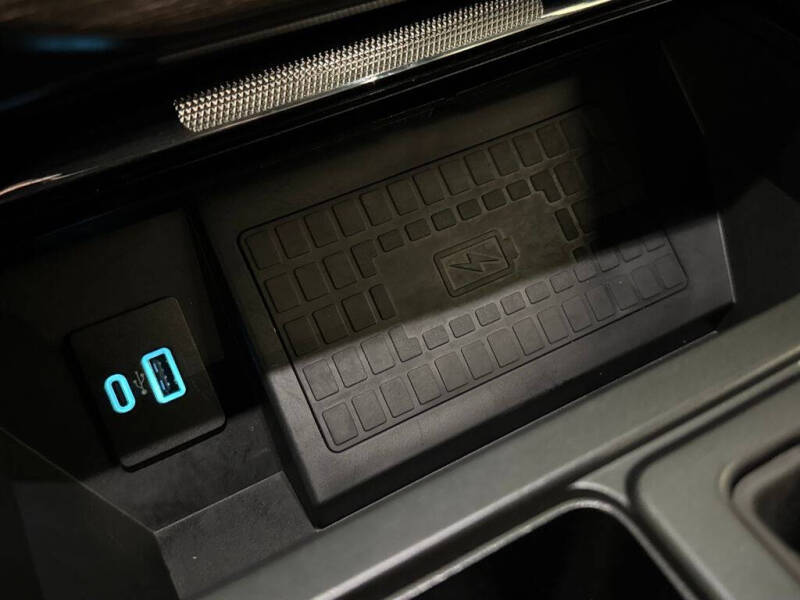 2022 Ford F-150 Lightning Lariat