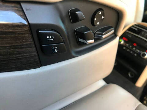 2011 BMW 7 Series 750Li xDrive