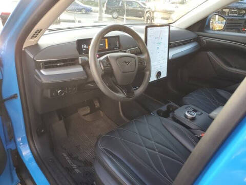 2022 Ford Mustang Mach-E Select