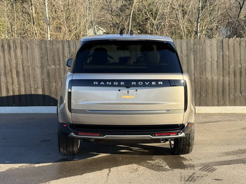 2025 Land Rover Range Rover P400 SE