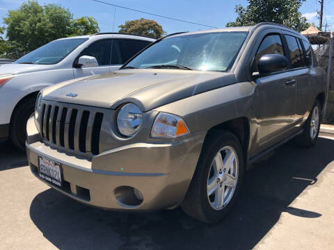 2007 Jeep Compass for sale at PERRYDEAN AERO in Sanger CA