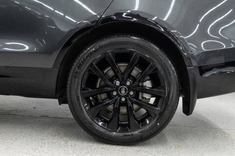 2023 Land Rover Discovery P300 S R-Dynamic