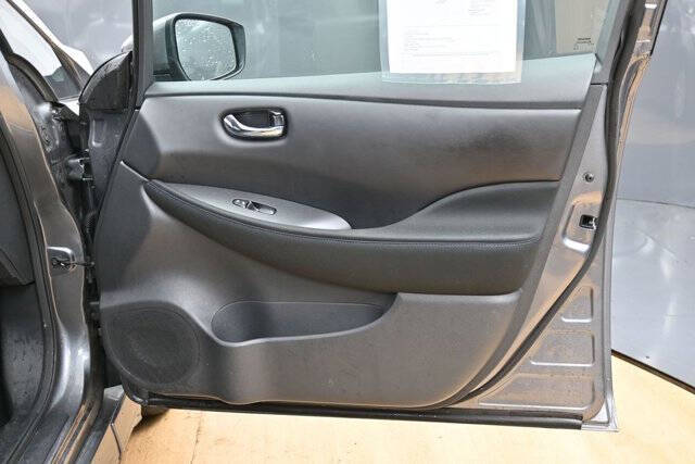 2023 Nissan LEAF S